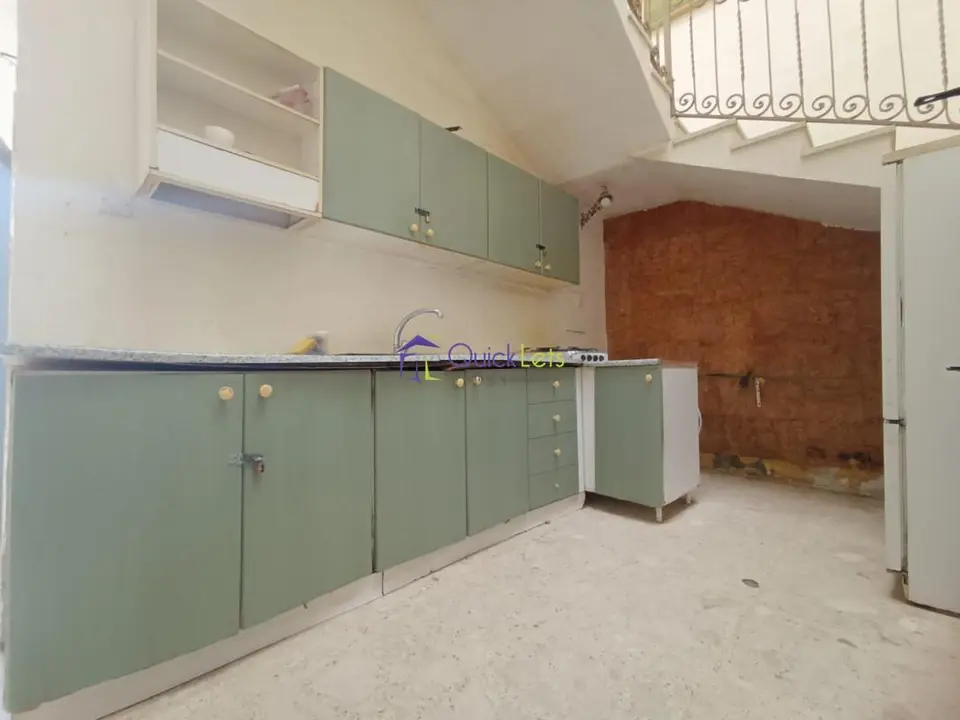 5 bedroom Terraced House to rent in Sliema