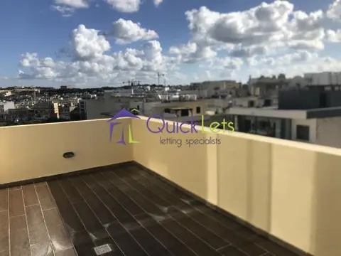 2 bedroom Penthouse to rent in Gzira