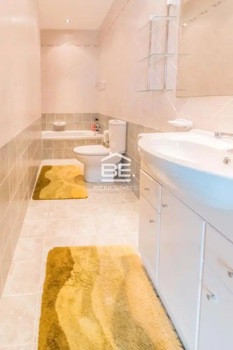 2 bedroom Penthouse to rent in St. Julians