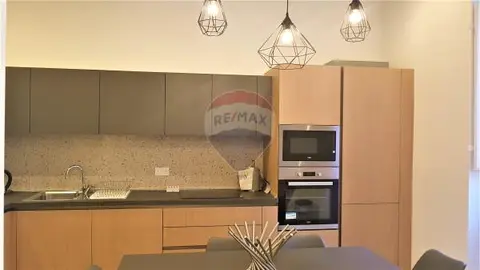 2 bedroom Maisonette to rent in Sliema