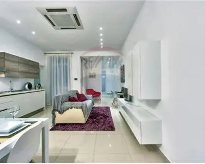 2 bedroom Maisonette to rent in Sliema