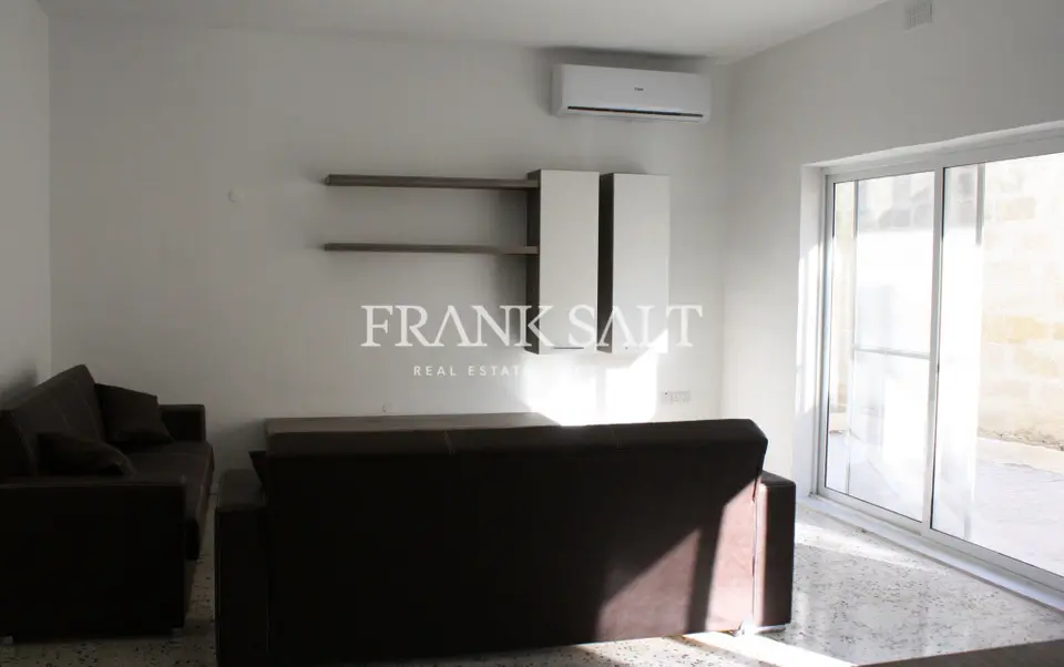 Swieqi, Furnished Villa