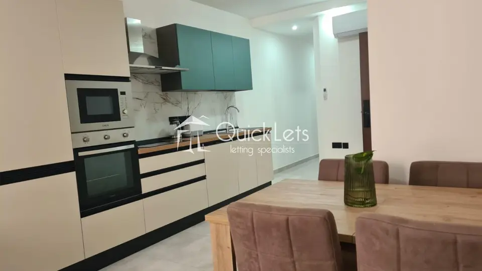 2 bedroom Apartment to rent in Gzira