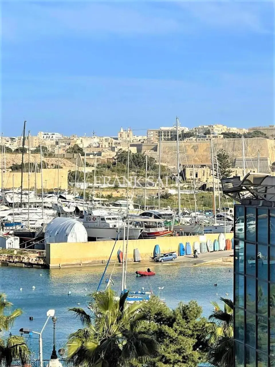Gzira, Furnished Apartment