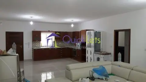 3 bedroom Maisonette to rent in Santa Venera