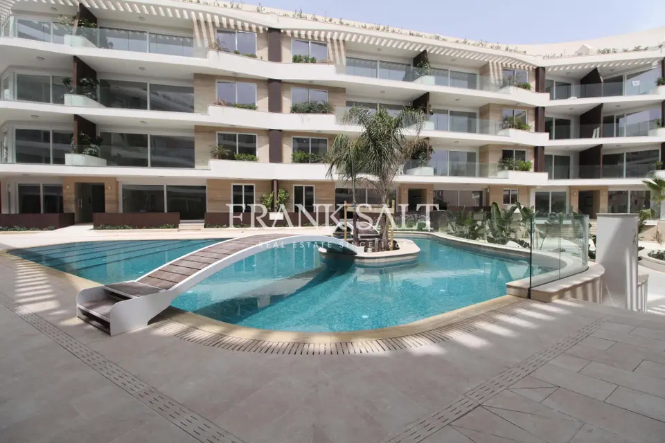 Swieqi, Furnished  Penthouse