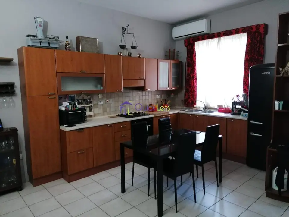 Duplex 1 chambre à louer à Hamrun