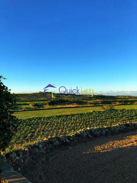4 bedroom Farmhouse to rent in Gozo - Gharb