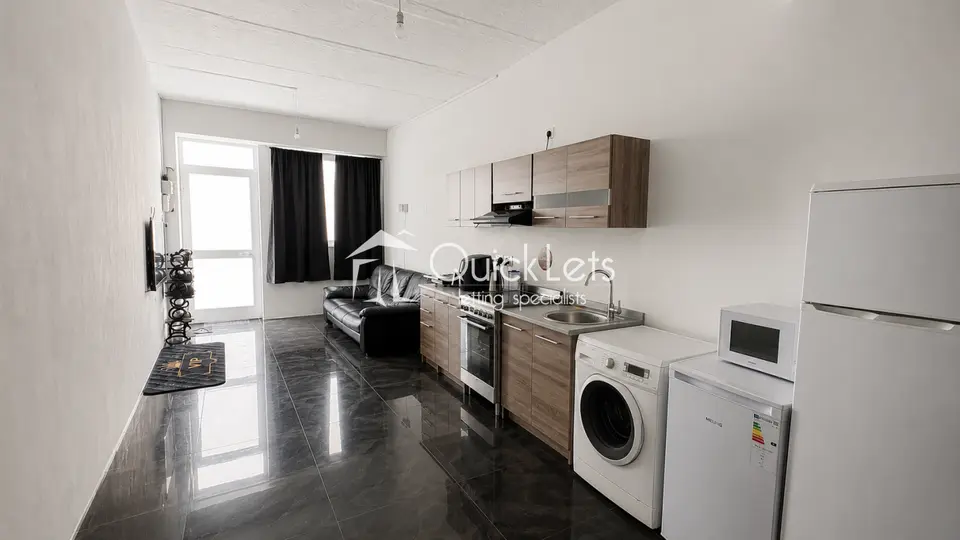 1 bedroom Maisonette to rent in Pieta