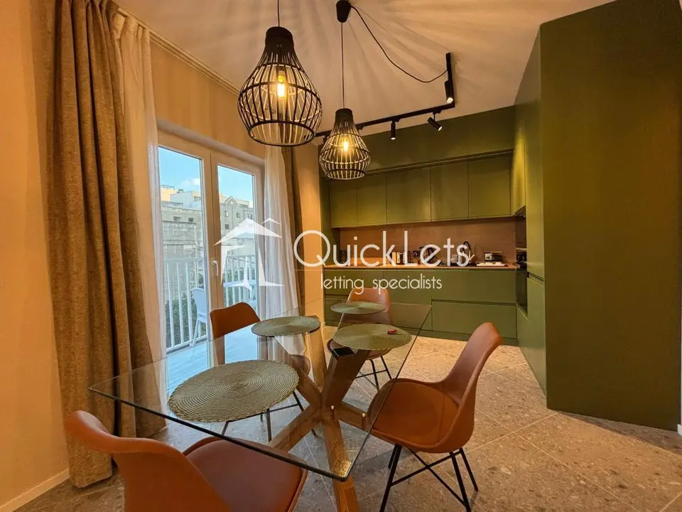 2 bedroom Apartment to rent in Ta' Xbiex