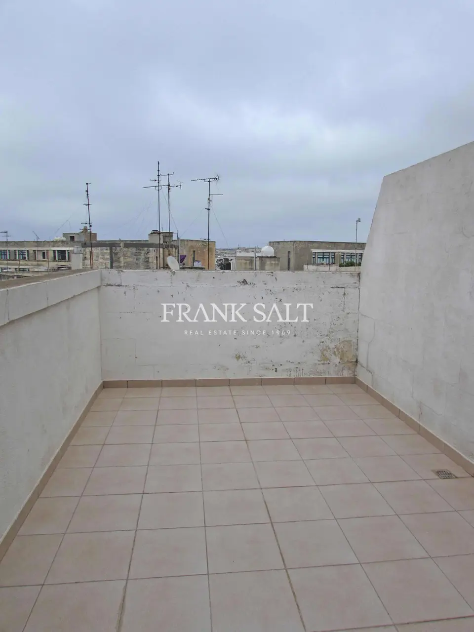 Hamrun, Furnished Penthouse