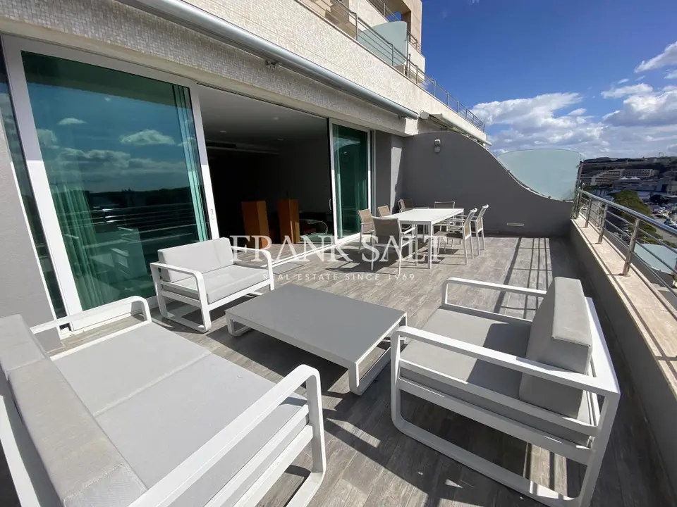 Ta' Xbiex, Apartment