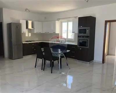 3 bedroom Penthouse to rent in Attard
