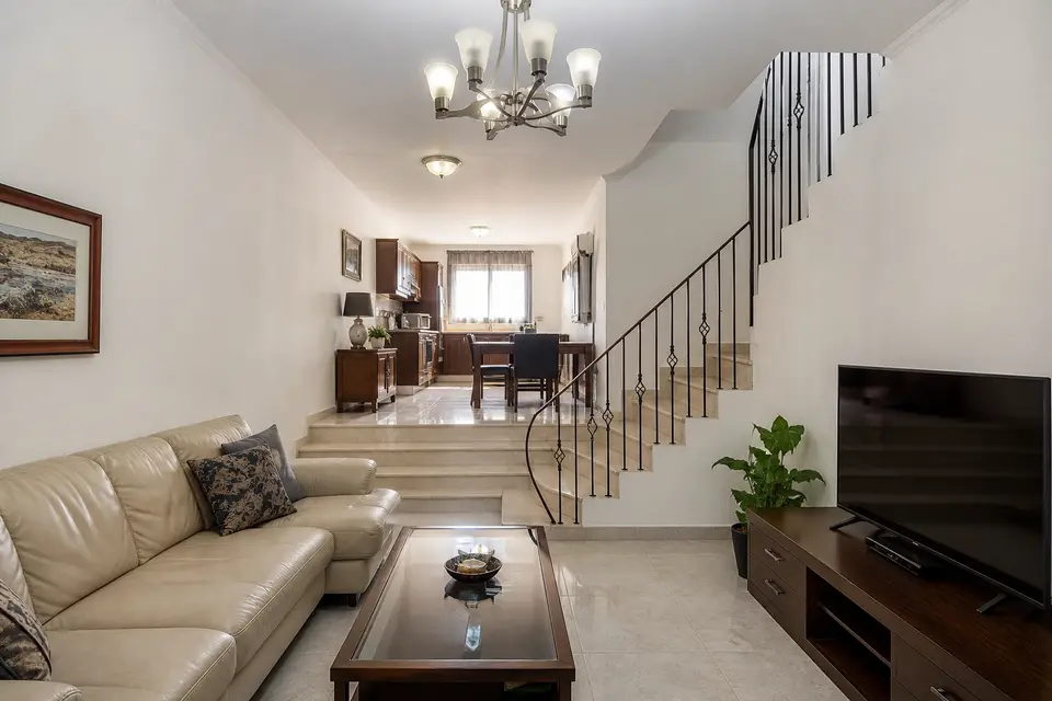 4-bed maisonette to rent in Sliema