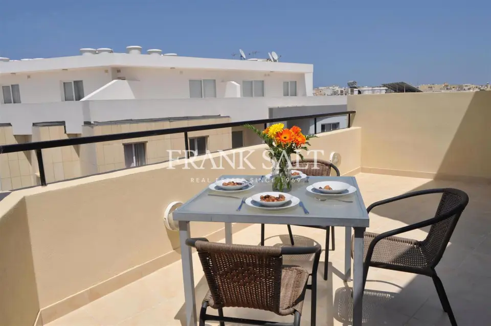 Bugibba, Furnished Penthouse