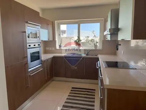 2 bedroom Penthouse to rent in Sliema
