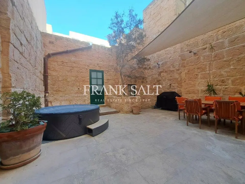 Mellieha, Furnished House of Character