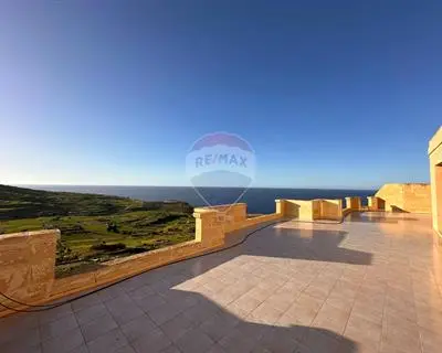 3 bedroom Penthouse for sale in Gozo - Zebbug