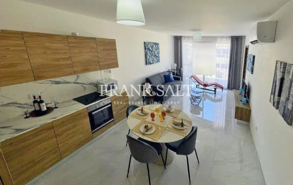 Qawra, Furnished Penthouse