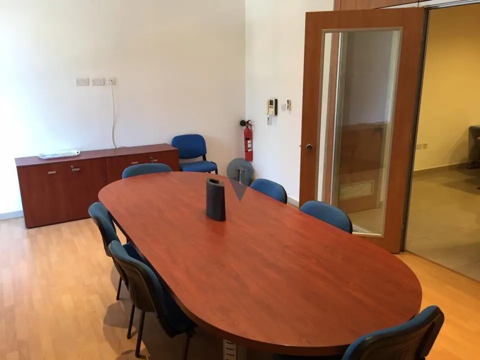 Office for sale in Pieta