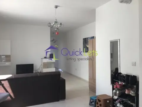 2 bedroom Penthouse to rent in San Gwann