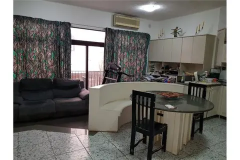 6 bedroom Terraced House to rent in St Paul's Bay