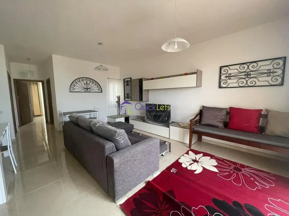 Penthouse 2 chambres à louer à Lija
