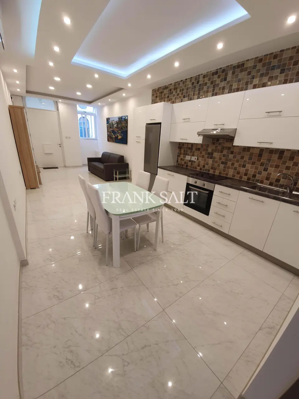 Gzira, Furnished Maisonette