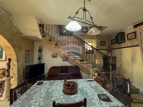 2 bedroom Townhouse for sale in Kalkara