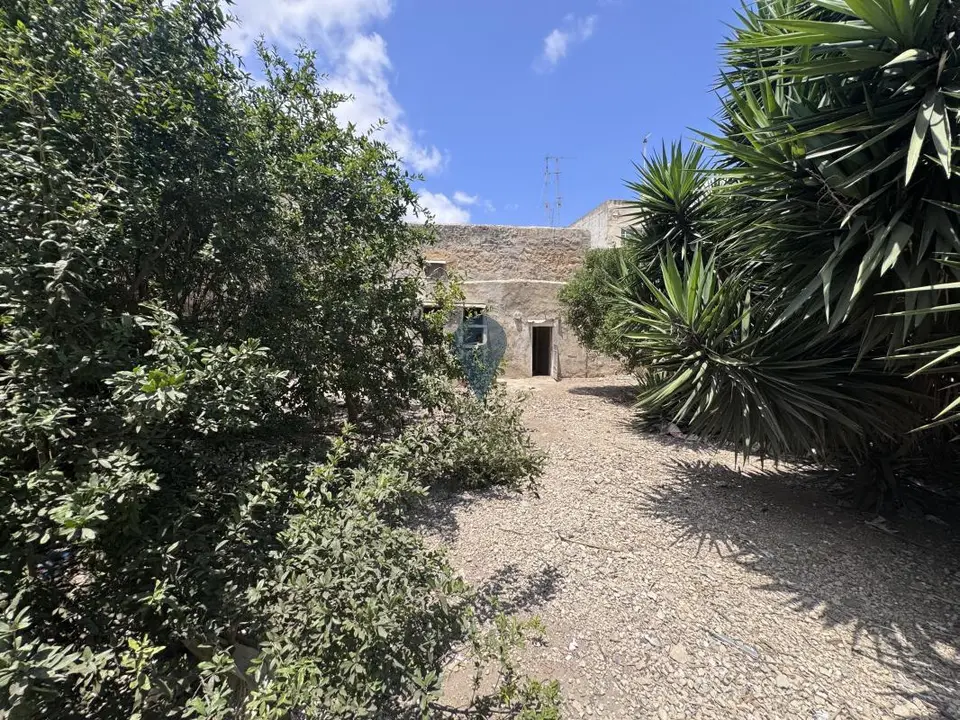6 bedroom Townhouse for sale in Zebbug