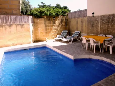 2 bedroom Maisonette to rent in Gozo - Xaghra