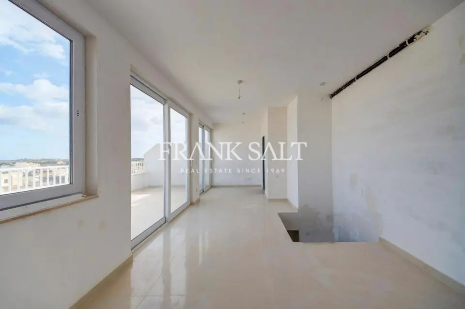 Zabbar, Finished Duplex Penthouse