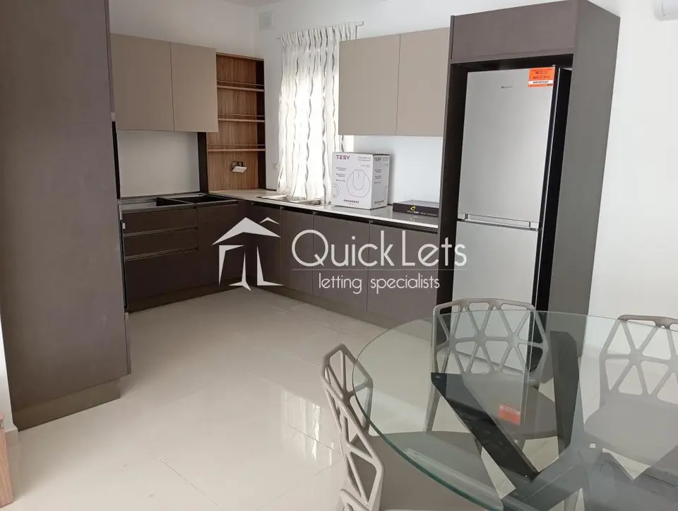 2 bedroom Penthouse to rent in Xghajra
