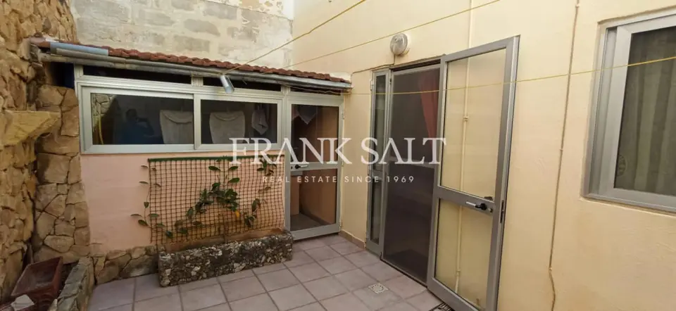 Swatar, Maisonette