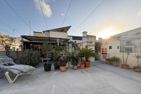 3 Bedroom Apartment For Sale in San Gwann