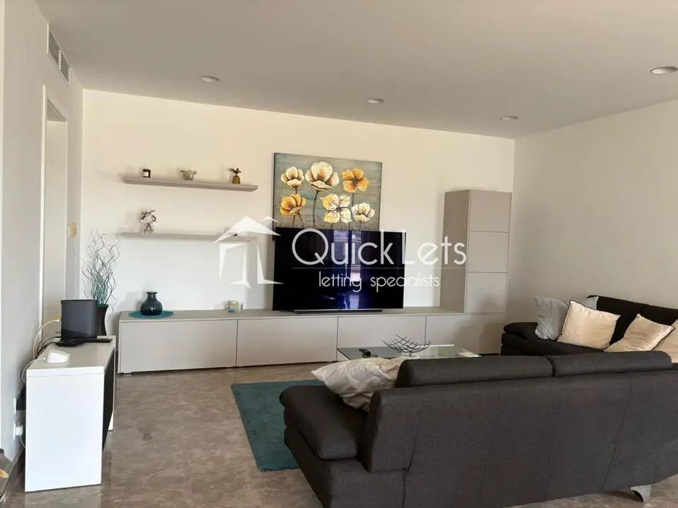 2 bedroom Penthouse to rent in Marsaskala