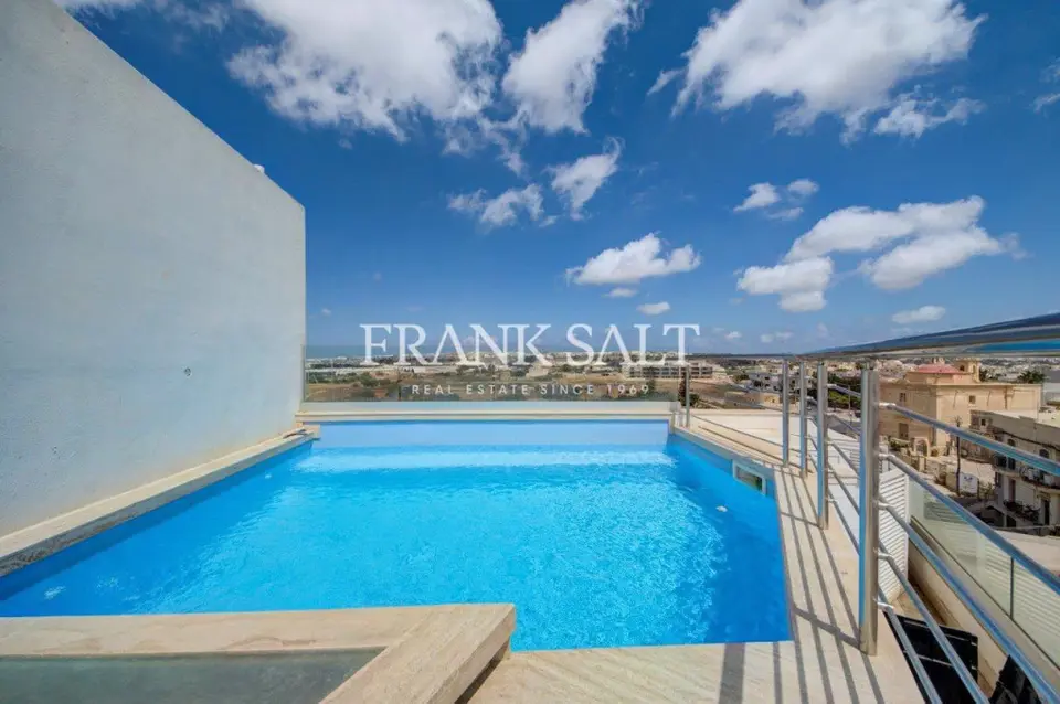 Attard, Furnished Penthouse