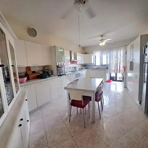 3 bedroom Maisonette for sale in Mosta
