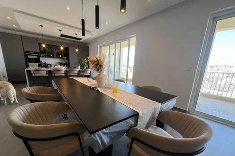 3 Bedroom Apartment For Sale in Marsascala
