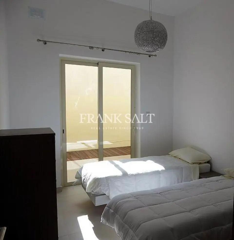Mosta, Townhouse