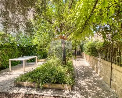 6 bedroom Townhouse for sale in St Julian's