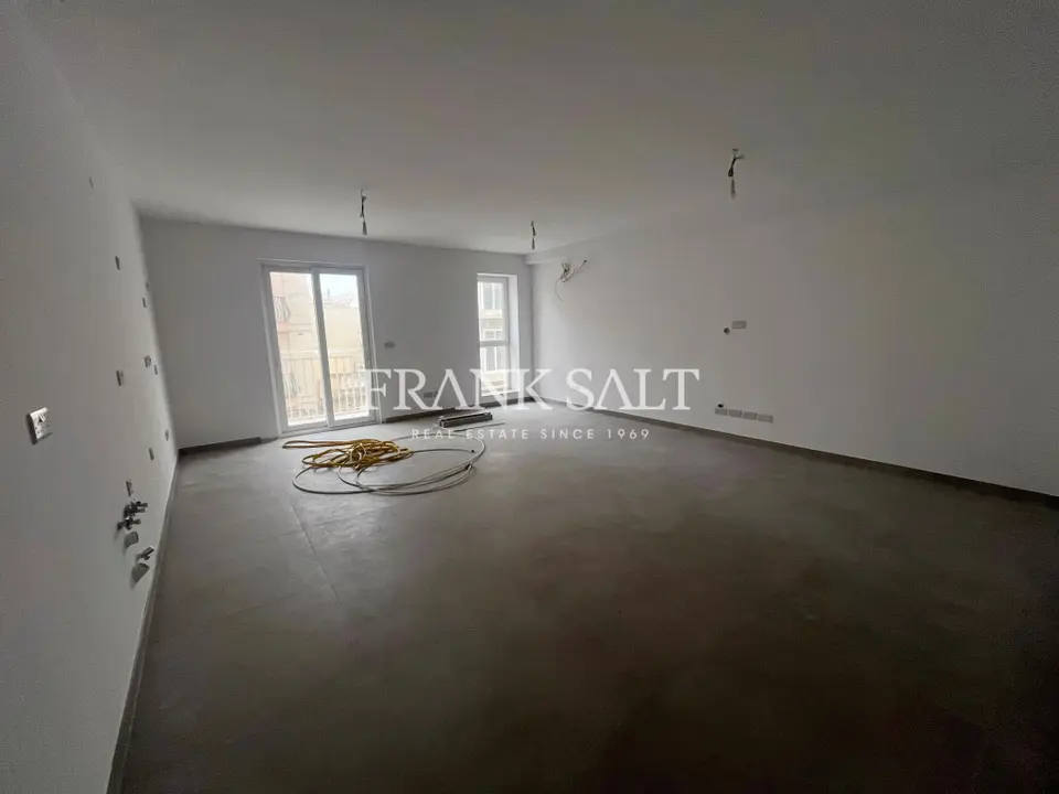 Gzira Finished Apartment
