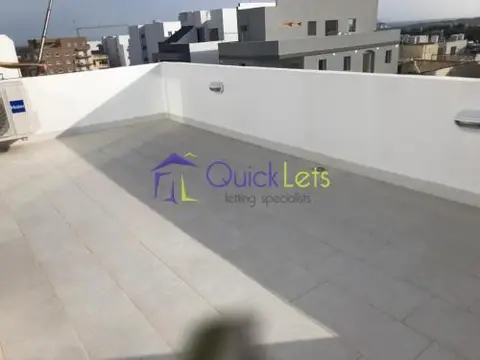 2 bedroom Penthouse to rent in Ghaxaq