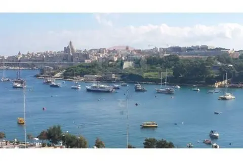 2 bedroom Apartment to rent in Sliema